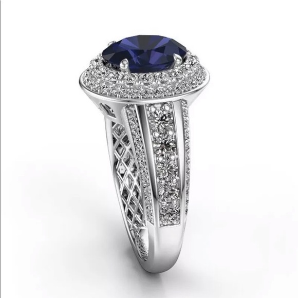 New 925 Oval Cut Blue Sapphire Ring - Picture 2 of 5